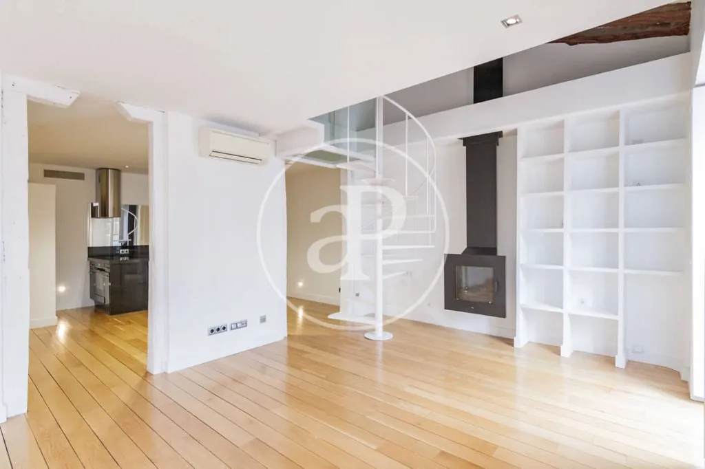Living Room - Modern Apartment with Balcony Views in Madrid Centre