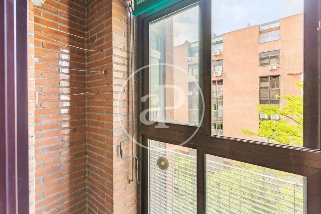 Rõdu - Luxury Apartment with River Views in Madrid