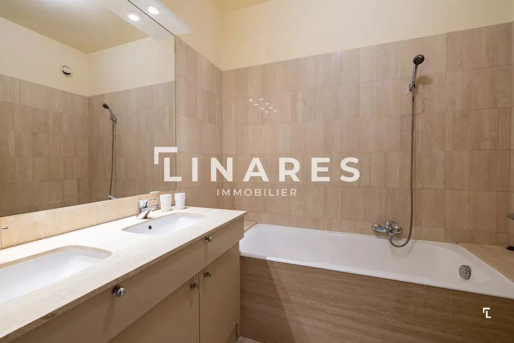 Bathrooms - Apartment with Terraces in Marseille's 8th Arrondissement