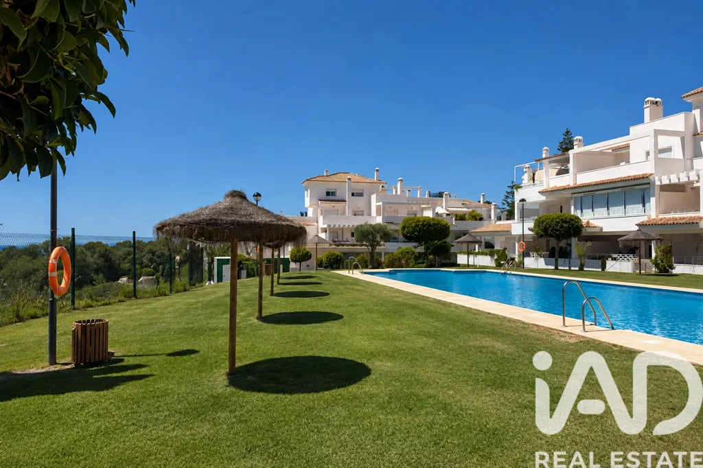 Piscine - 2-Bed Apartment with South Terrace in Río Real Golf, Marbella