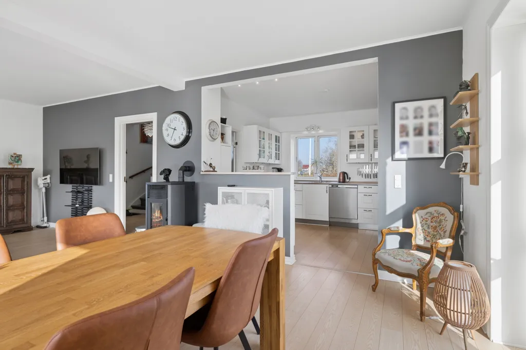 Söögituba - Villa with Countryside View in Hundtofte