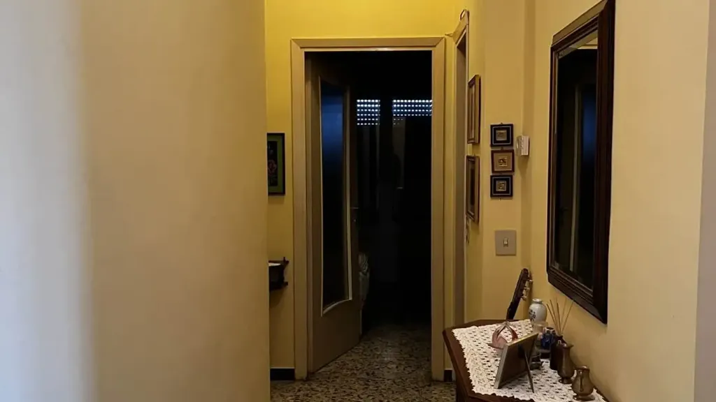Esik - T3 Flat for Renovation in Vigevano