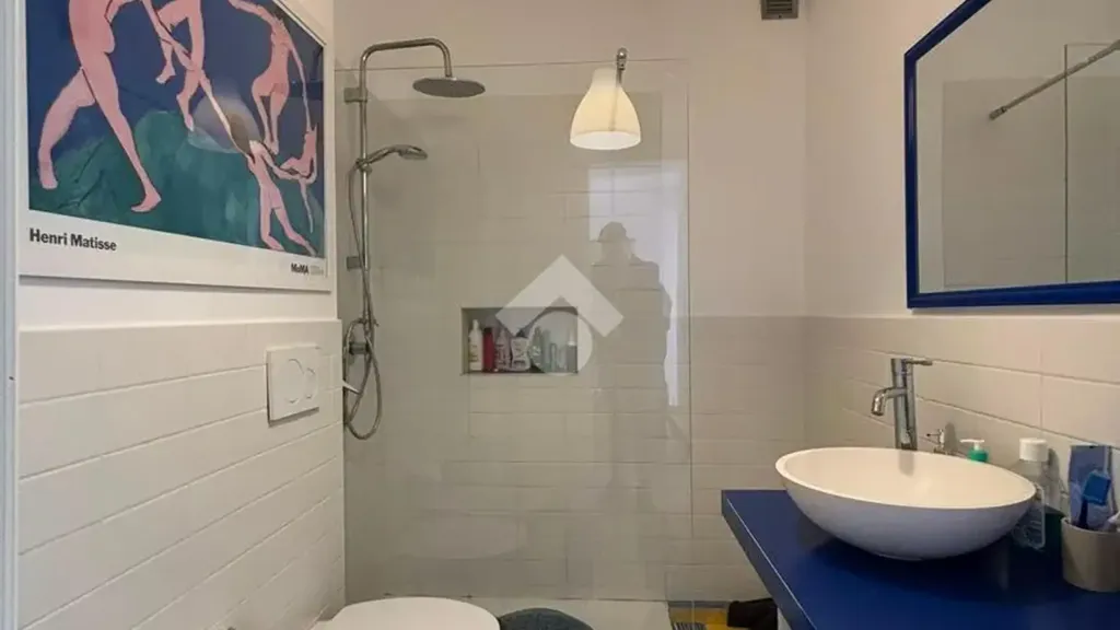 Salles de bain - Armed Trilocale with Balcony in Rome