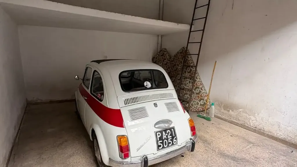 Garaaž - Apartment with Parking in Palermo