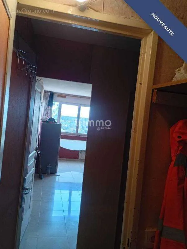 Entrée - Appartement à Rénover avec Balcon à Grigny