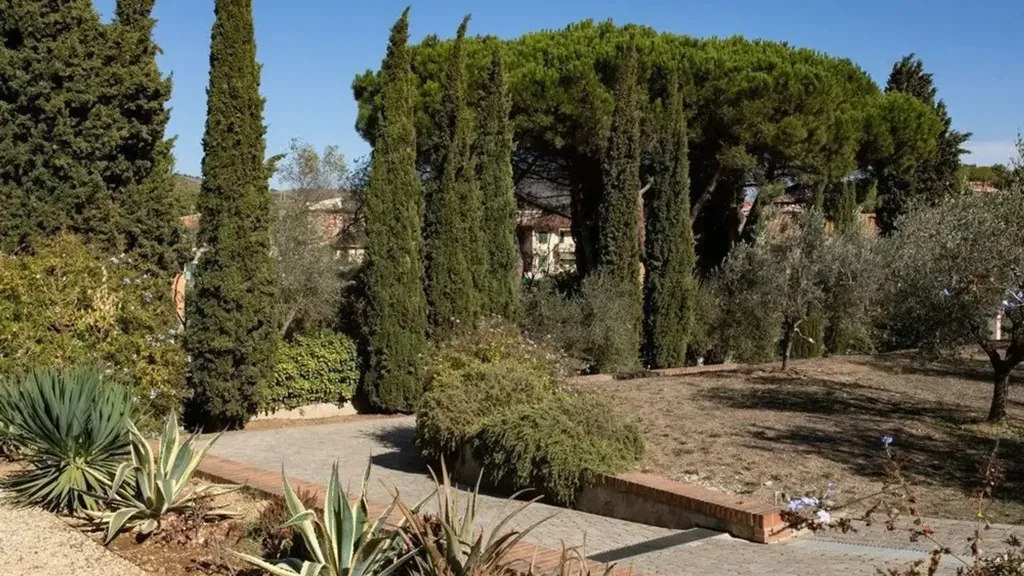 Aed - Historic Villa with Pool in Porto Azzurro