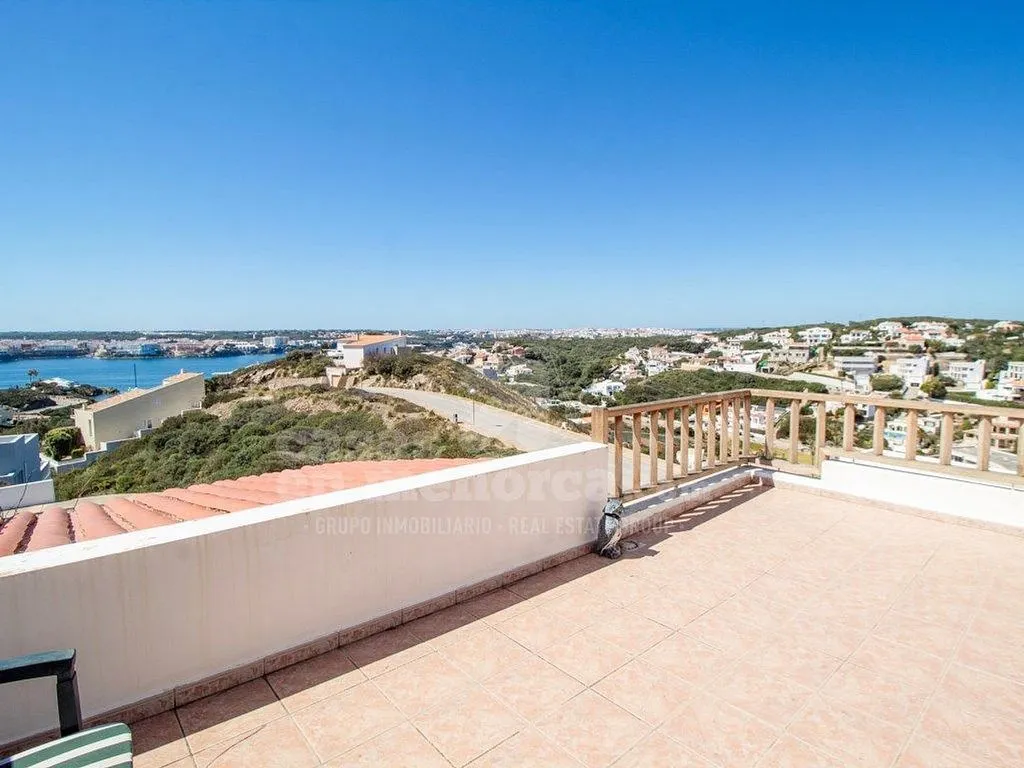 Terrasse - Chalet with Sea View and Pool in Cala Llonga