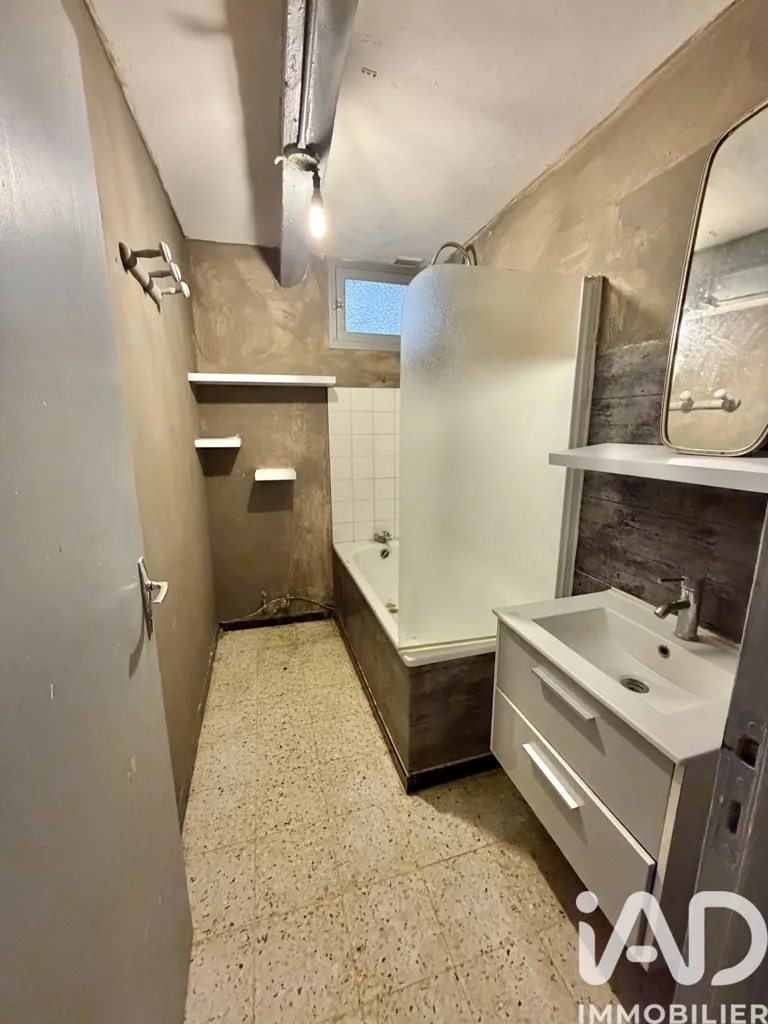 Vannitoad - Village House with Renovation Potential in Puimisson