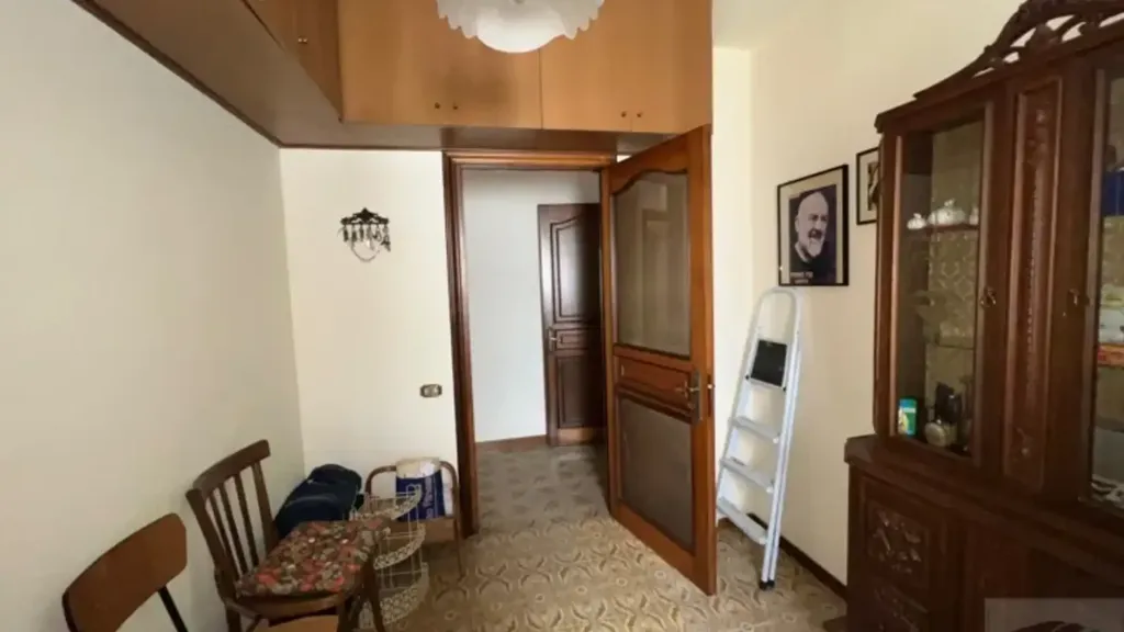 Entrée - Spacious Apartment with Dual Entrance in Rende