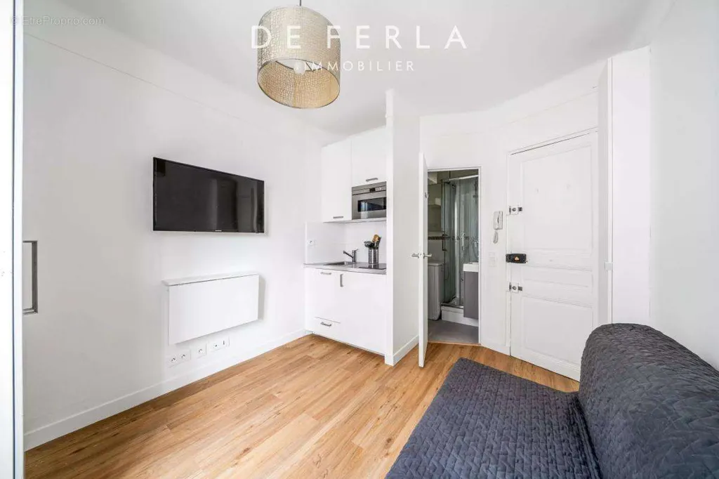 Séjour - Studio Refait à Neuf avec Ascenseur à Paris XVème