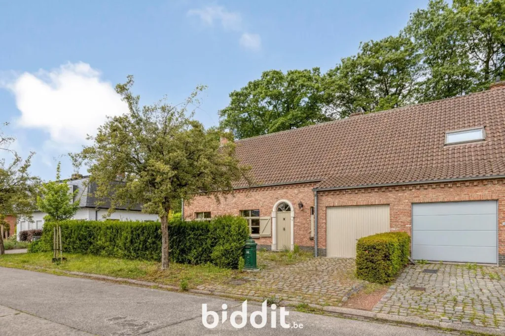 Exterior - Rustic Semi-detached House with Garden near Ghent
