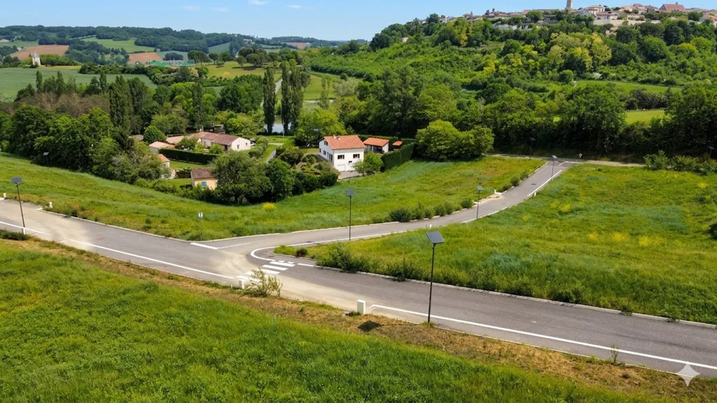 Vista aerea - Buildable Plot with Green Setting near Agen