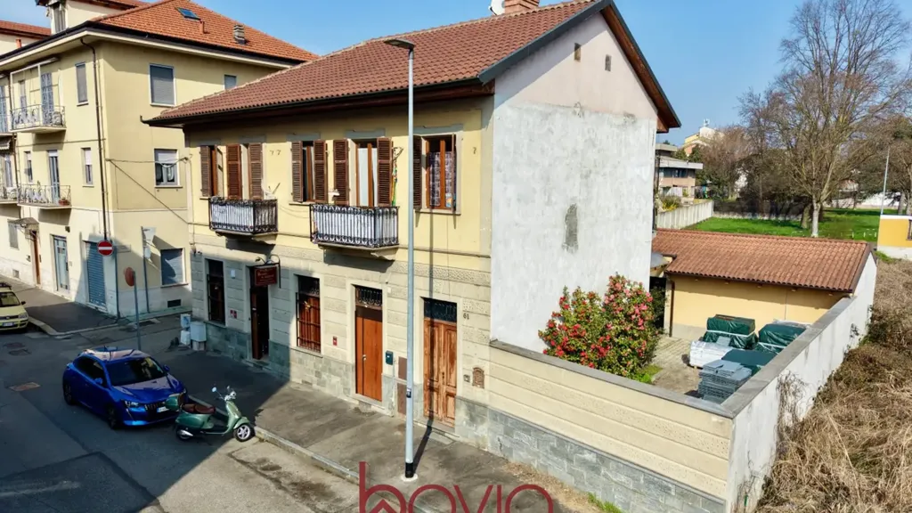 Exterior - Quadrilocale with Private Courtyard in Regio Parco, Turin