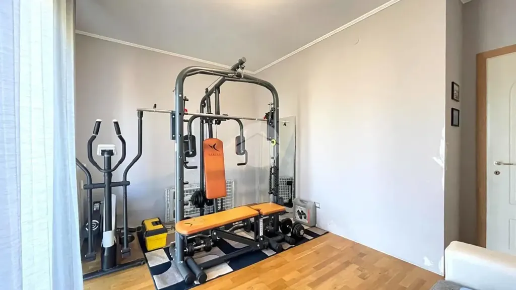 Pièces - Renovated Apartment with Mountain View in Brescia