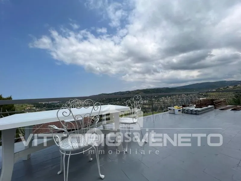 Terrass - Apartment with Sea View in Laureana Cilento