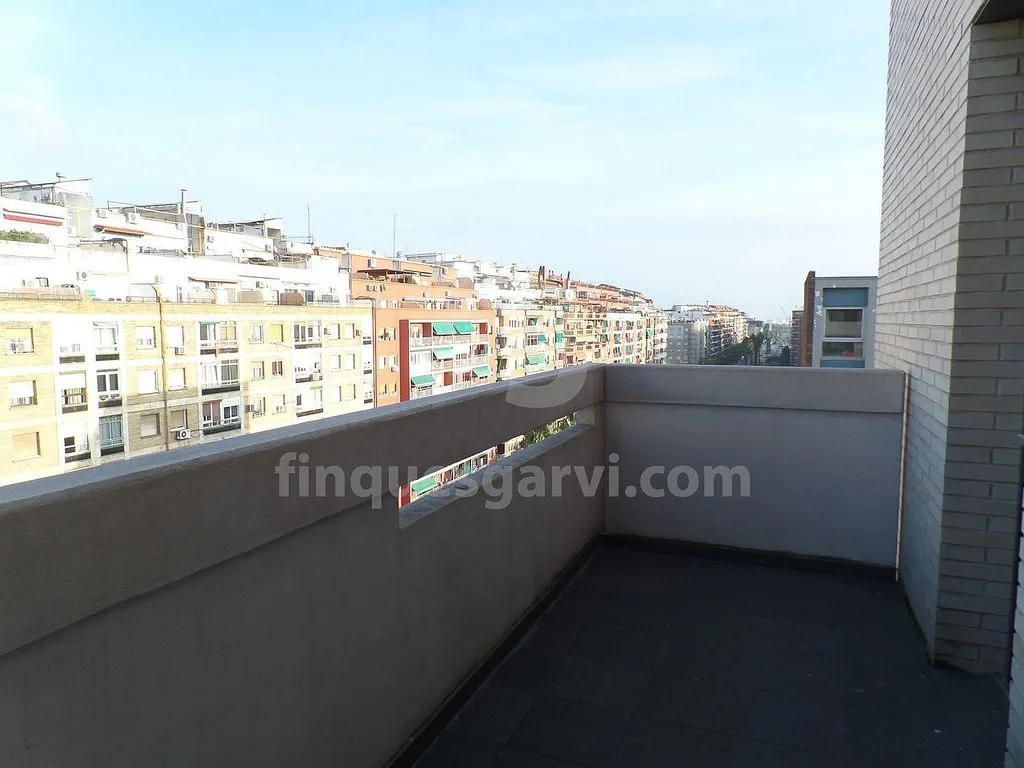 Rõdu - Apartment with Pool and Terrace in Barcelona