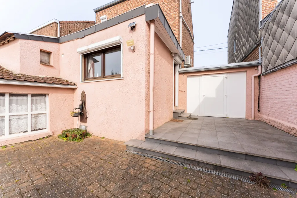 Extérieur - Maison avec Garage sur les Hauteurs d'Amay