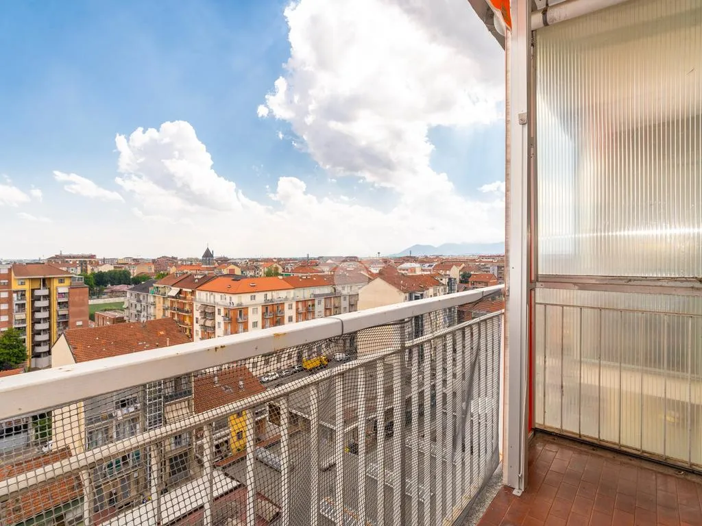 Rõdu - Panoramic Penthouse with Terrace in Turin