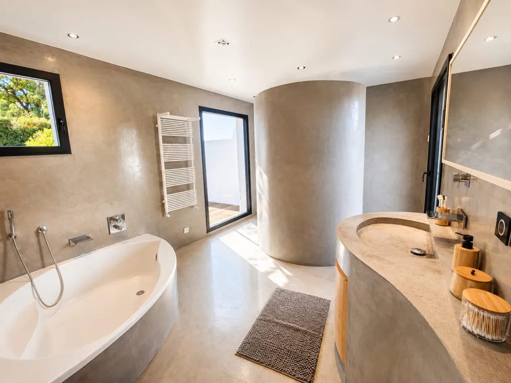Bagni - Architectural House with Panoramic View in Pierrefeu-du-Var
