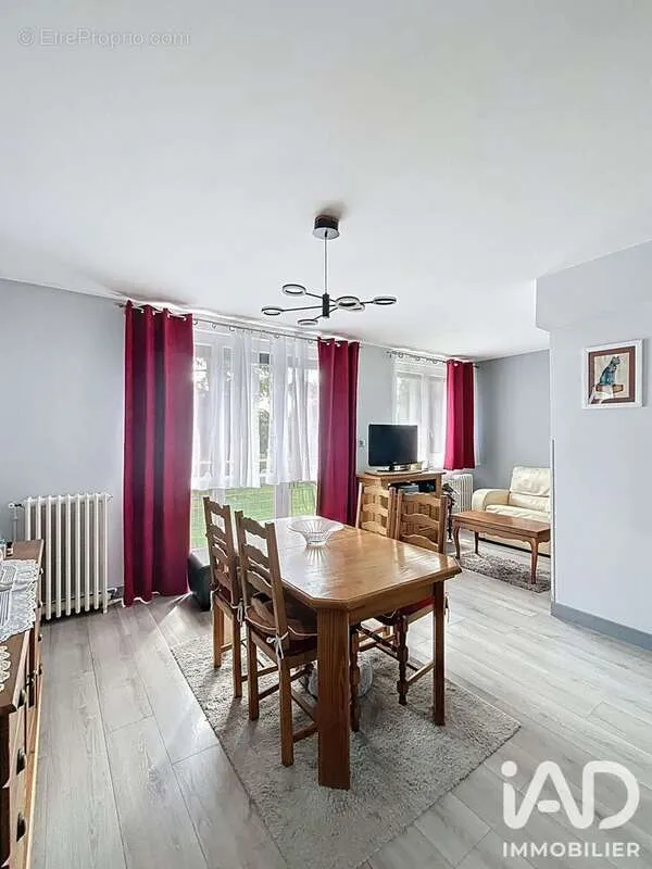 Söögituba - Renovated Flat in Melun