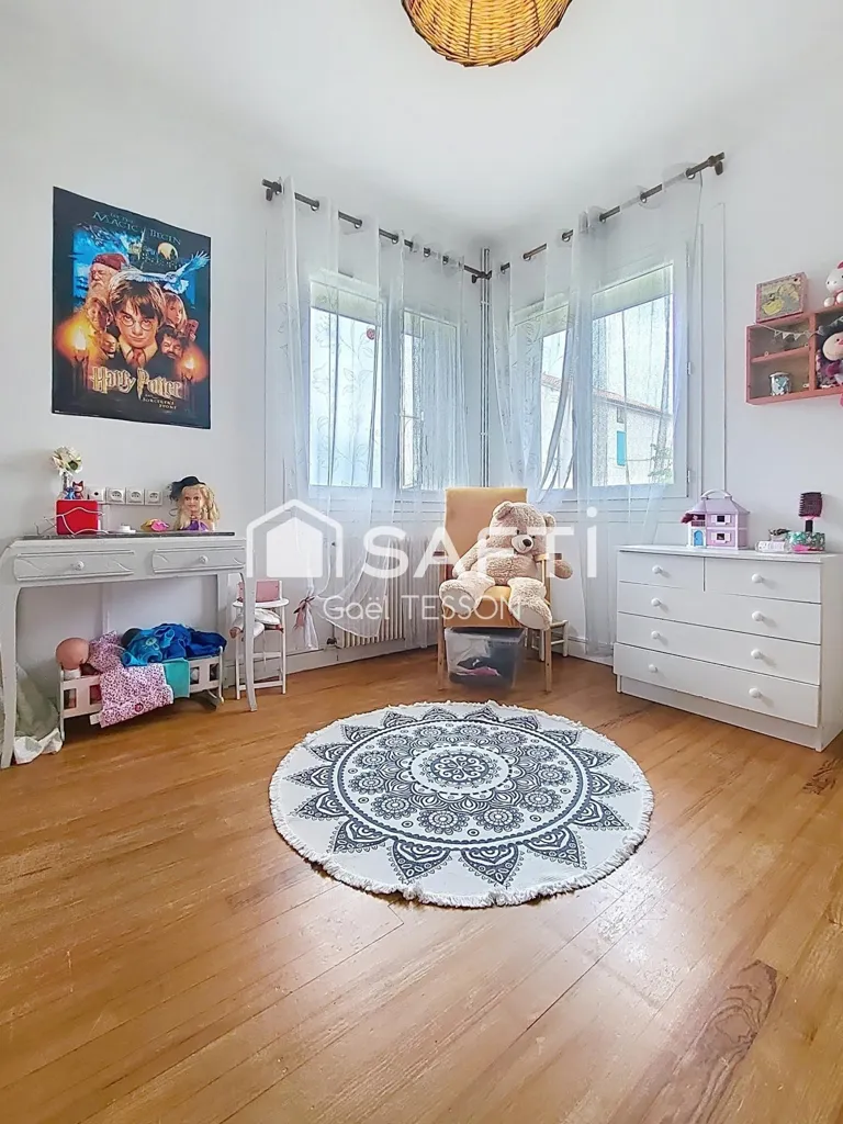 Chambres - Maison avec Jardin et Terrasse à Vélines