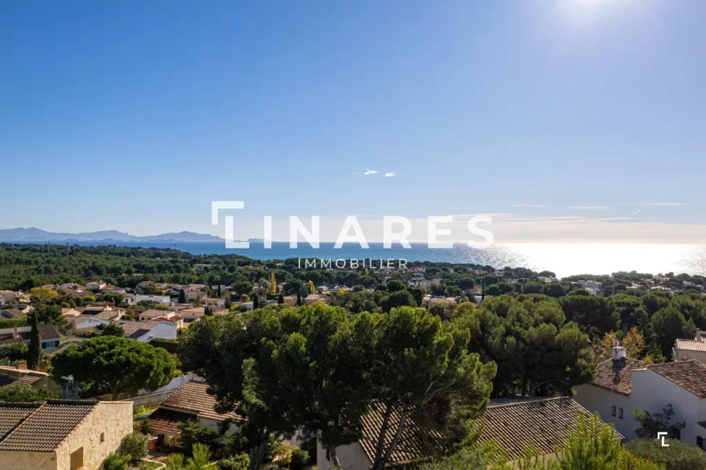 Villa with Sea View in Sausset-les-Pins