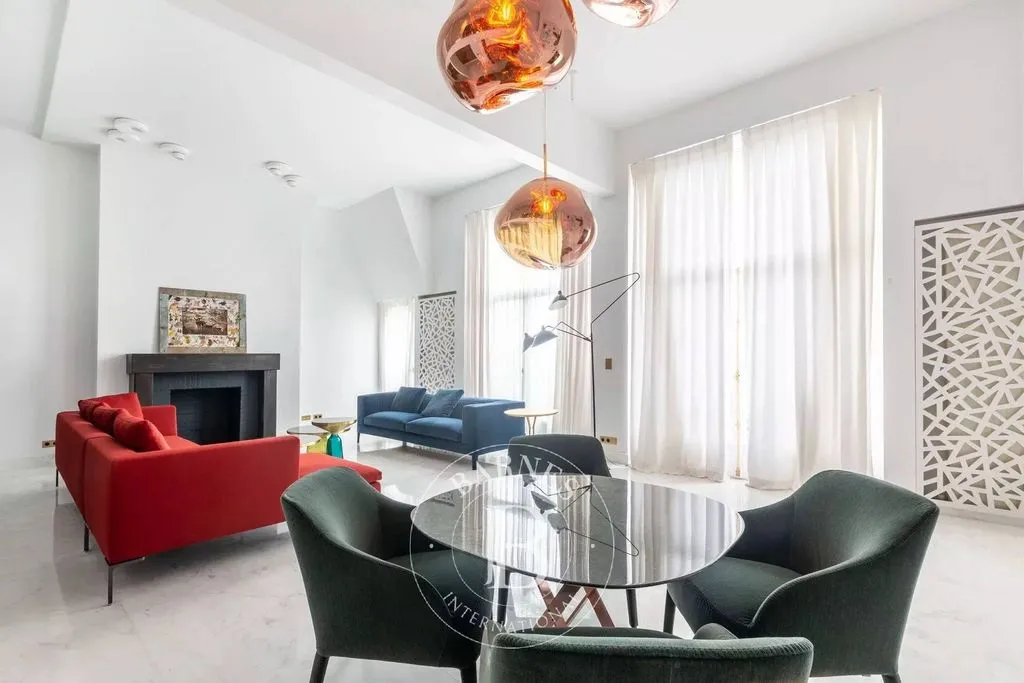 Living Room - Luxury Duplex with East-West View in Paris 7th
