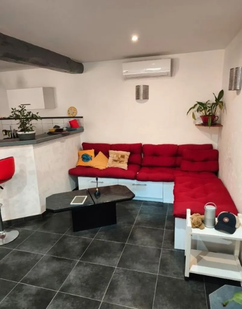 Séjour - Maison 3 Pièces avec Jardin à Cubeyrac