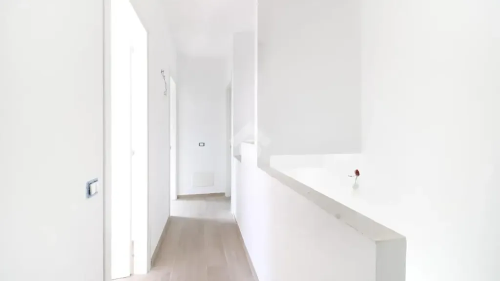 Entrée - Trilocale with Private Garden in Monte Urano