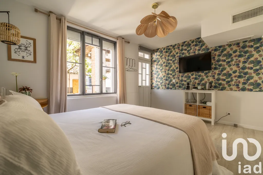 Magamistoad - Charming 10-Bedroom House with Pool in Albi