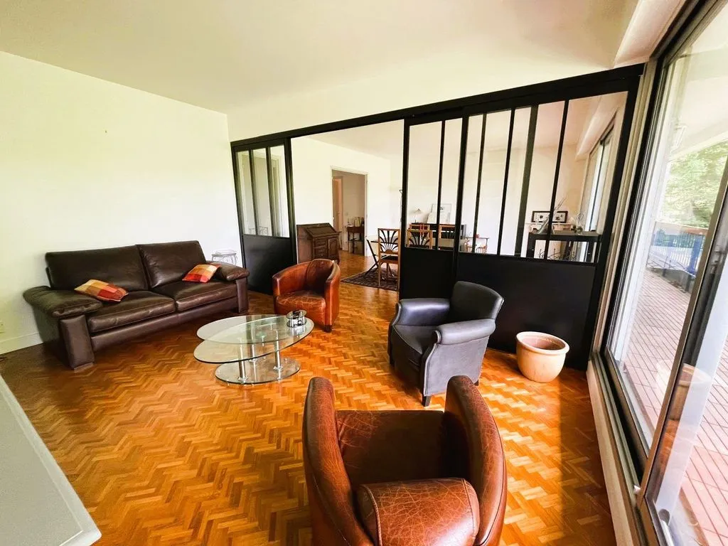 Elutuba - Luxury Flat with Balcony in Rueil-Malmaison