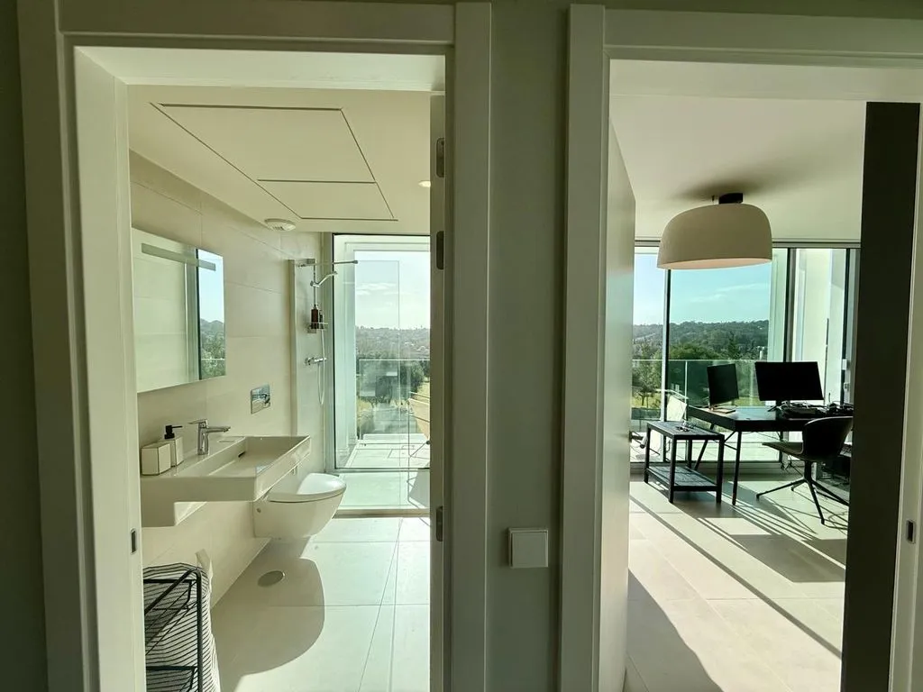 Esik - Golf Villa with Sea Views in Sotogrande