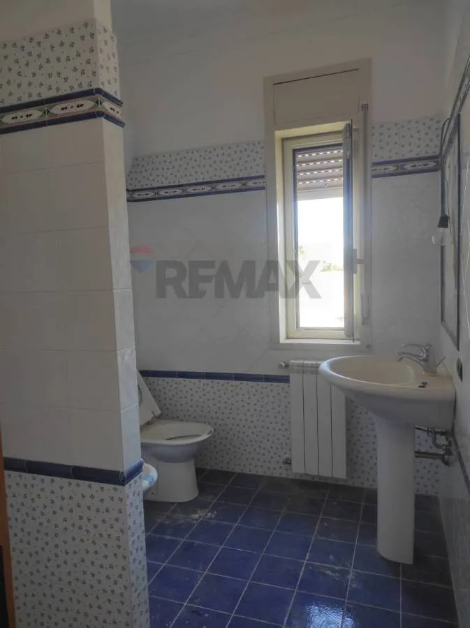Salles de bain - Prestigious Apartment with Double Exposure in Favara