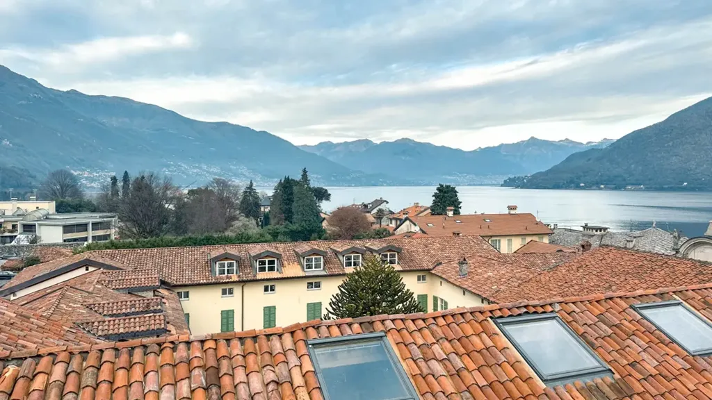 Terrass - Rustic Monastery Apartment with Lake View in Cannobio
