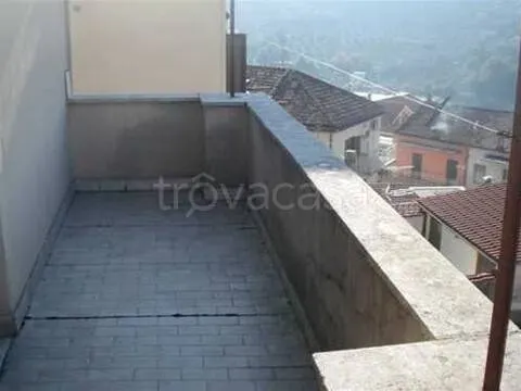 Balcon - Rustic Apartment with Balconies in Priverno