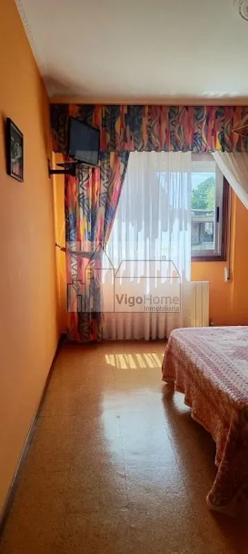 Bedrooms - Chalet with Garden and Garage in Moaña