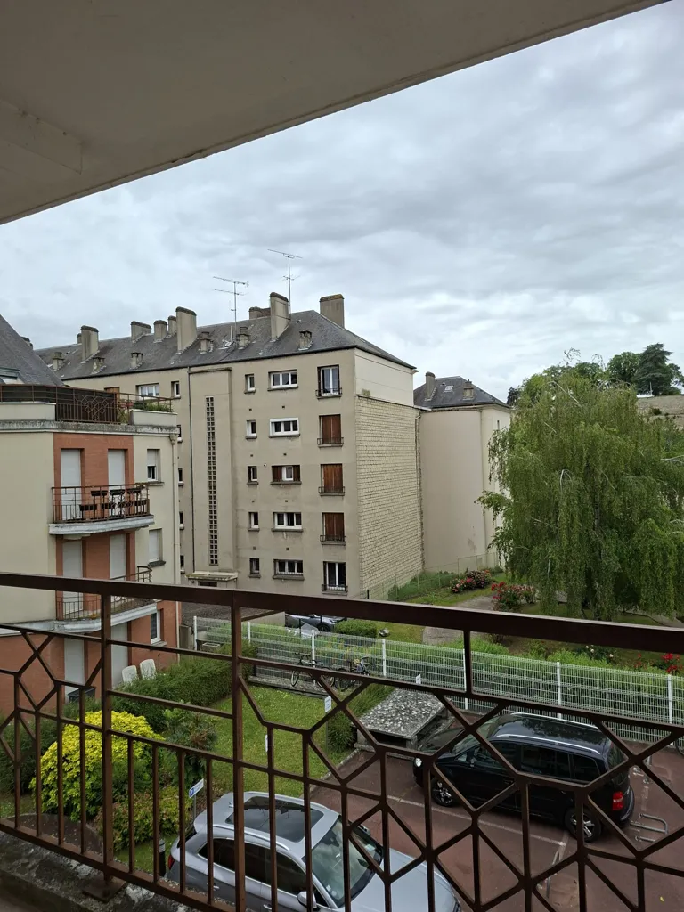 Balcon - Appartement 3 Pièces avec Balcon à Saint-Ouen-l'Aumône