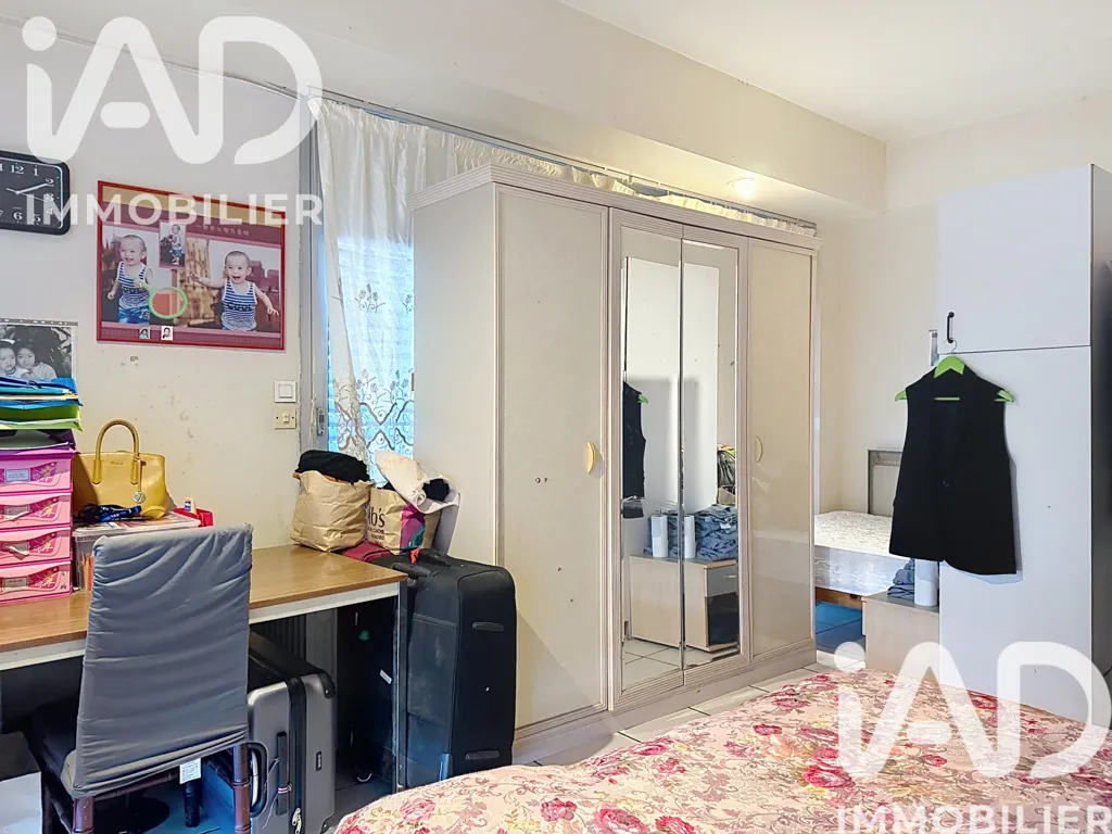 Magamistoad - Mixed-Use Property with Commercial Potential in Gien