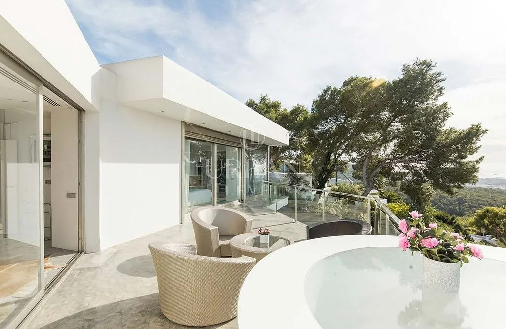 Terrass - Chalet with Pool and Terrace in Jesús
