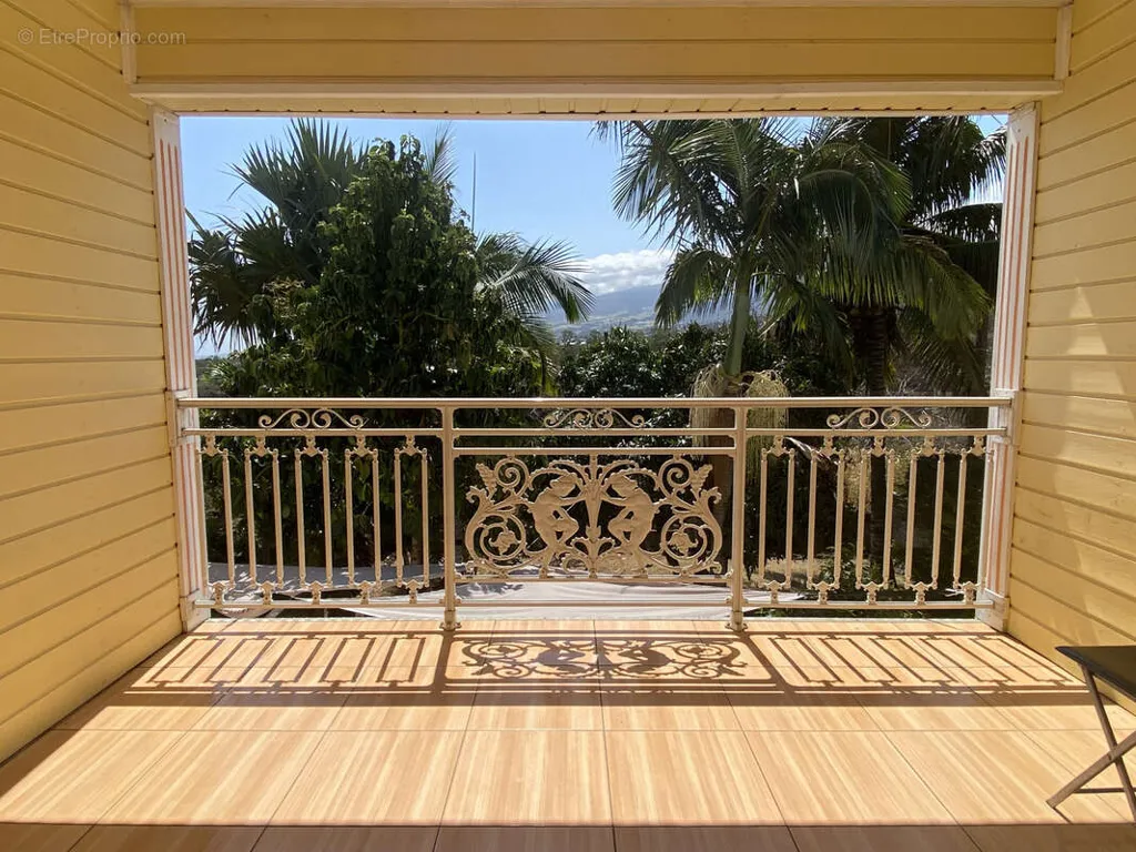 Balcone - House with Mountain View in Bois d’Olives