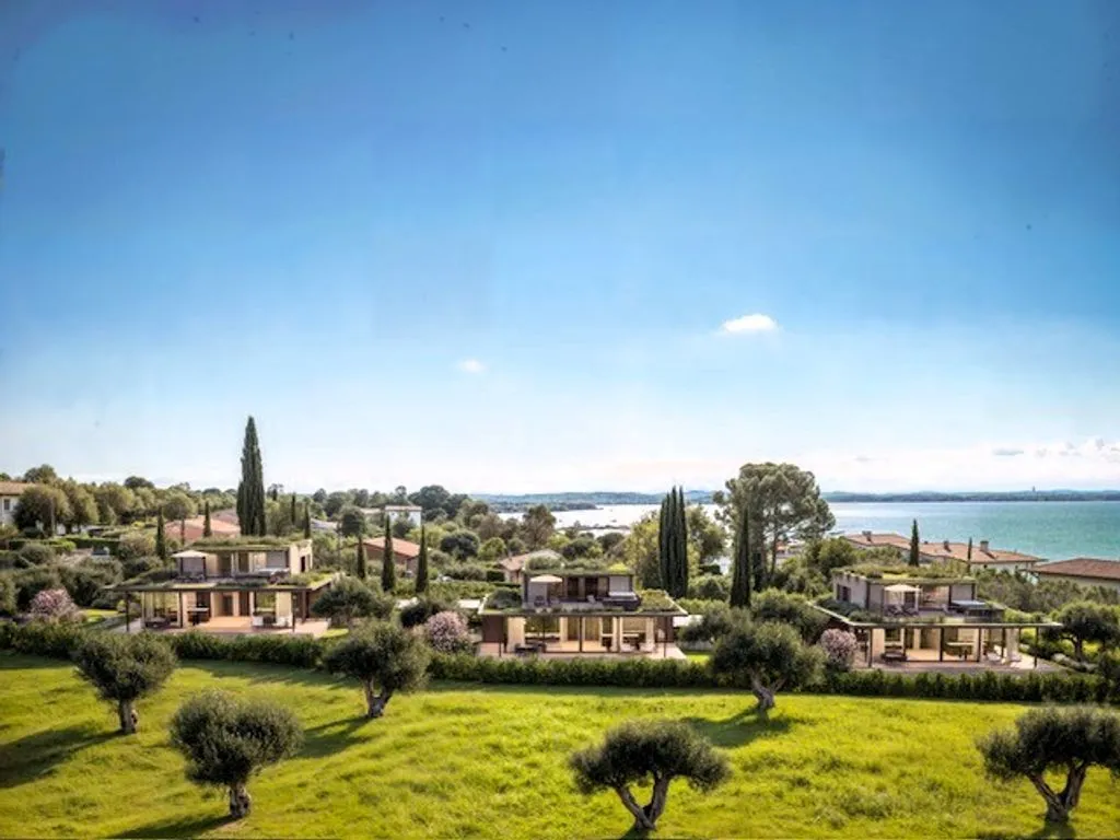 Aed - Luxury Villa with Lake Access in Pacengo di Lazise