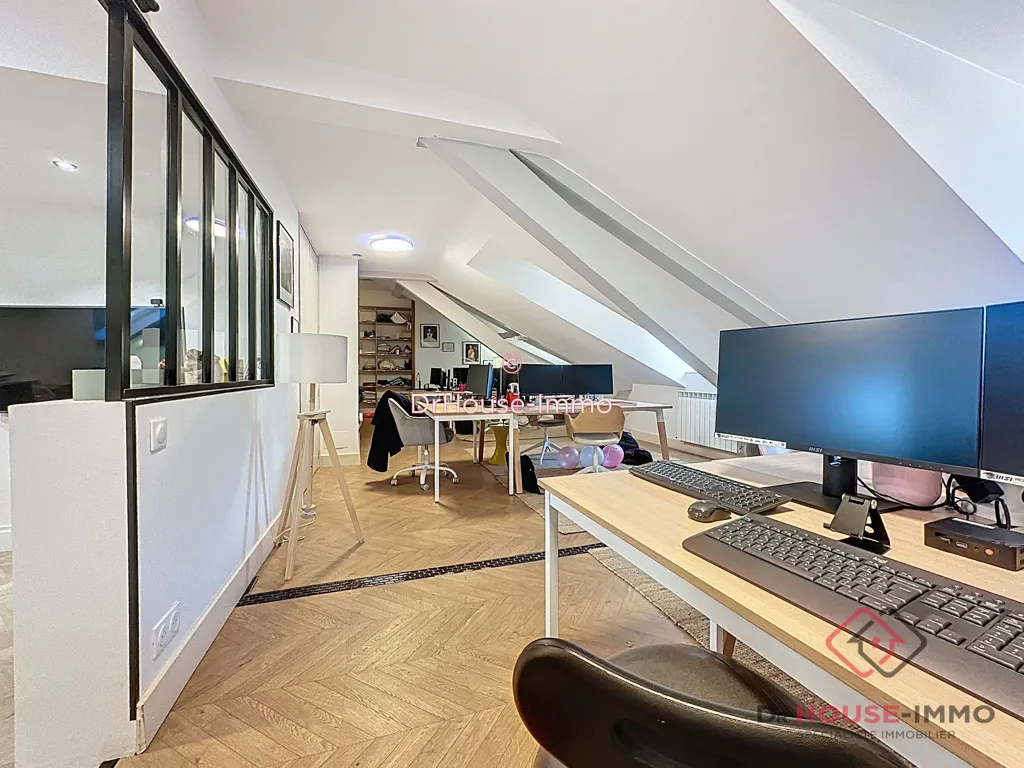 Office - Duplex Apartment with Terrace in Périgueux