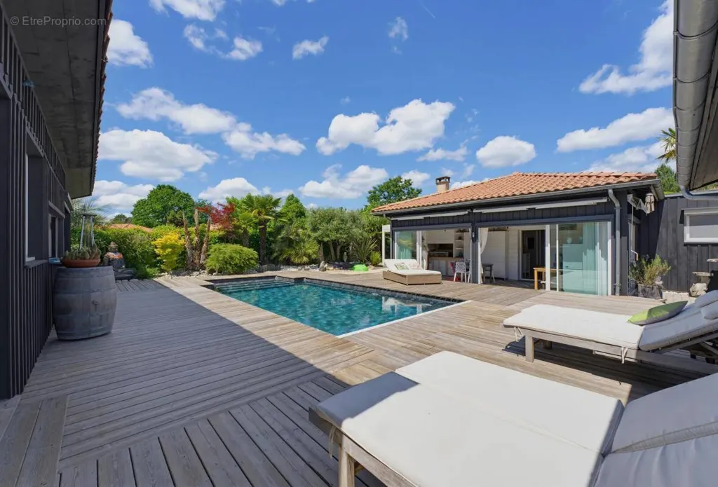 Piscine - Villa avec Piscine à Martignas-sur-Jalle