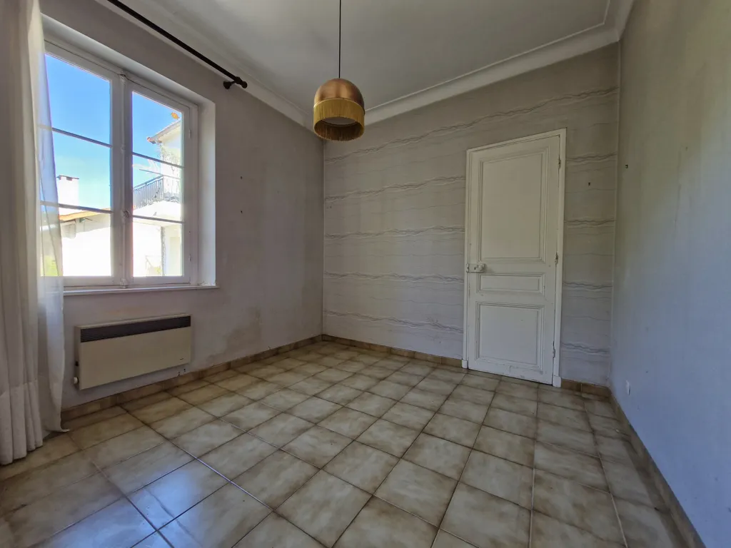 Toad - Duplex House with Two Apartments in Tourrette-Levens