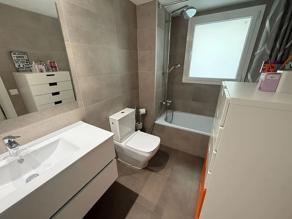 Vannitoad - Luxury Flat with Terrace in Gavarra, Cornellà de Llobregat