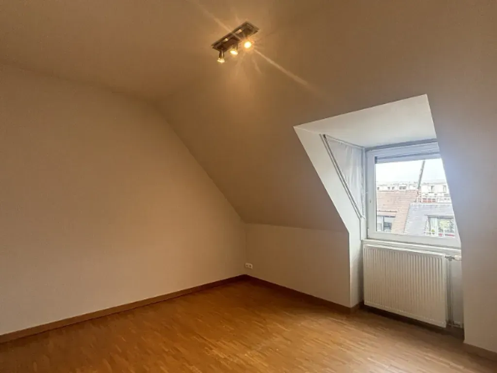 Toad - Penthouse with South-Facing Terrace in Roeselare