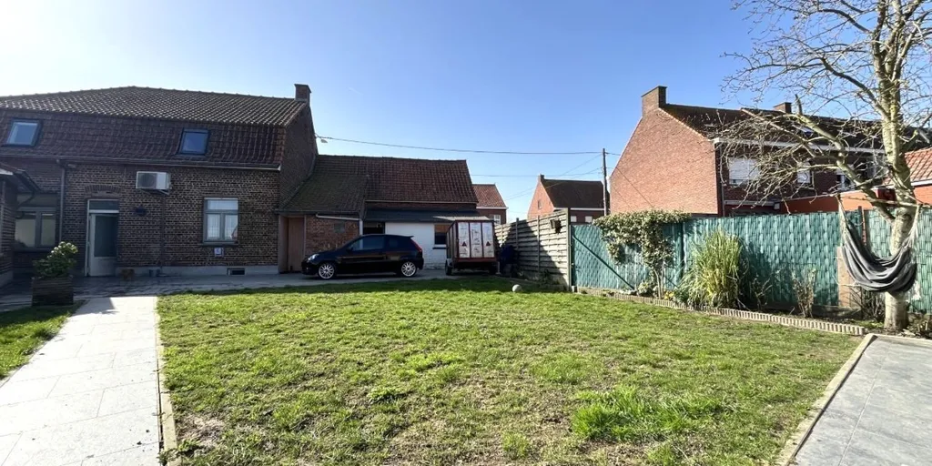 Jardin - Vaste Hoekwoning avec Terrasse et Jardin à Passendale
