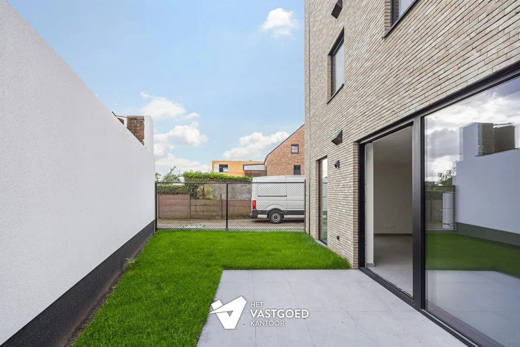 Giardino - Newly Built Apartment with Garden in Ham