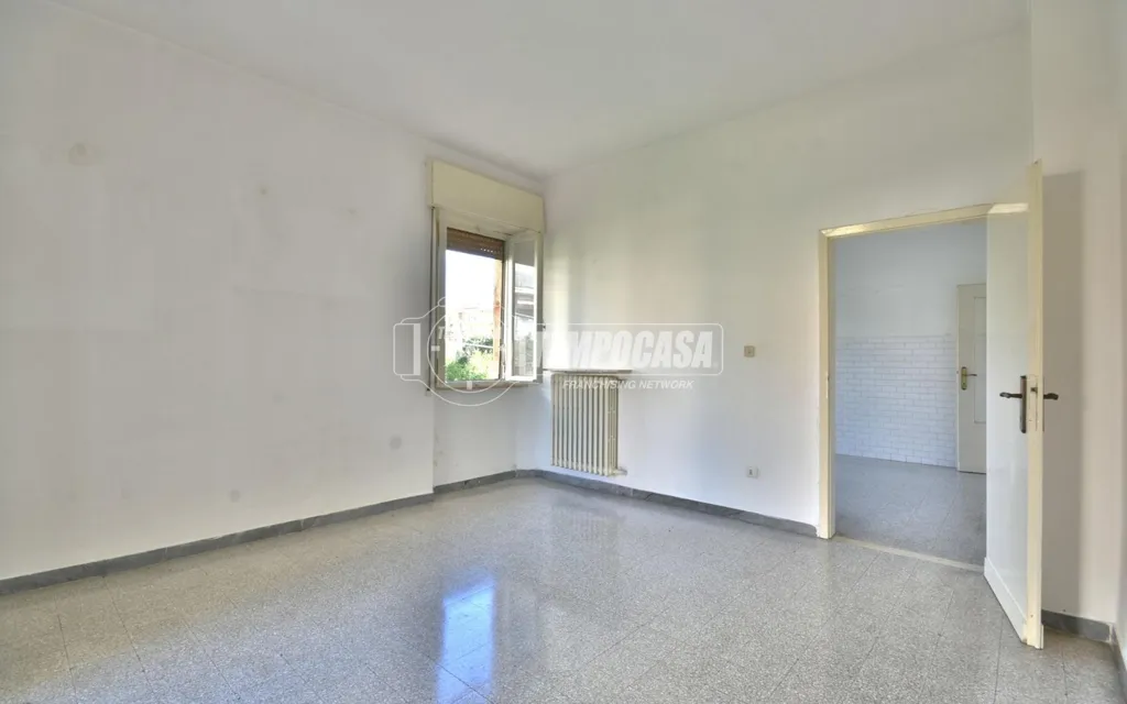 Spacious Apartment with Balconies in Osimo
