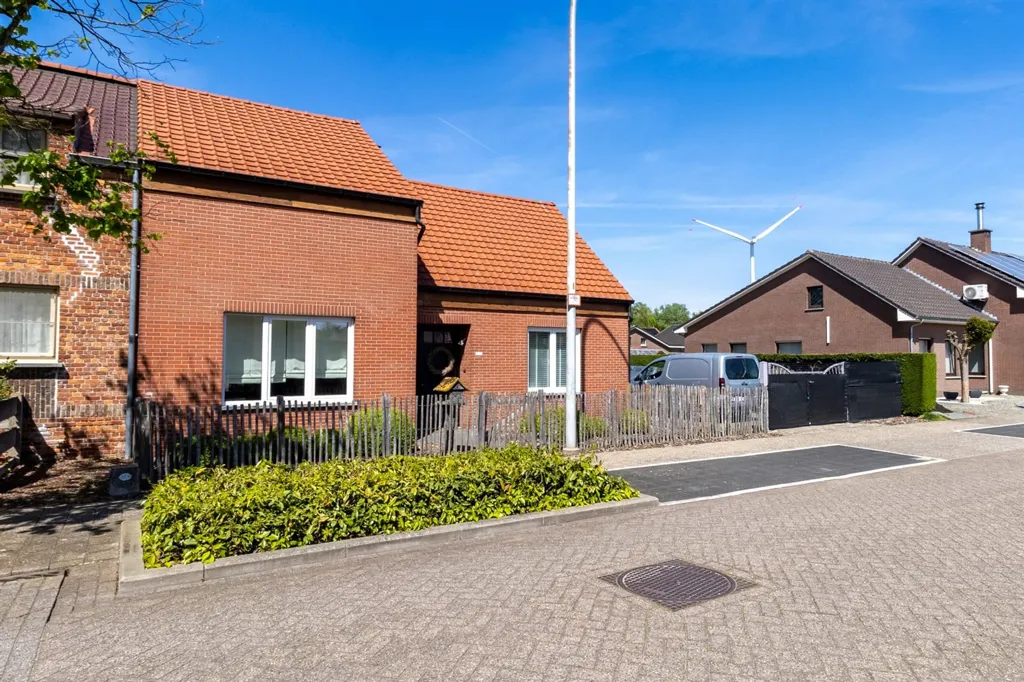 Esterno - Renovated House with Sauna in Olen